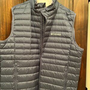 NWOT Mens Collegiate Navy Columbia Down Vest - Size XL